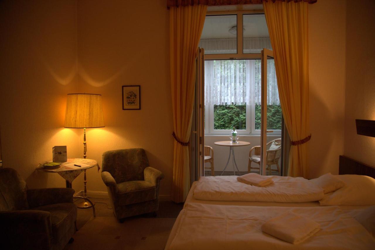 Haus Mecklenburg Hotel Pension Bad Salzuflen Bagian luar foto